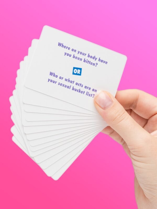 Extreme Personal Questions for Lovers (200 Cards)