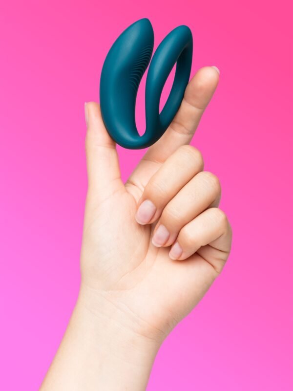 We-Vibe Sync O Velvet Green Remote Control and App Rechargeable Couple's Vibrator