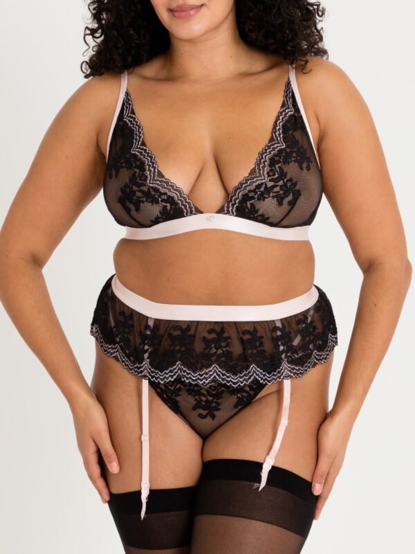 a48103g85835_1 Lovehoney Plus Size Lustrous Lace Black Bra