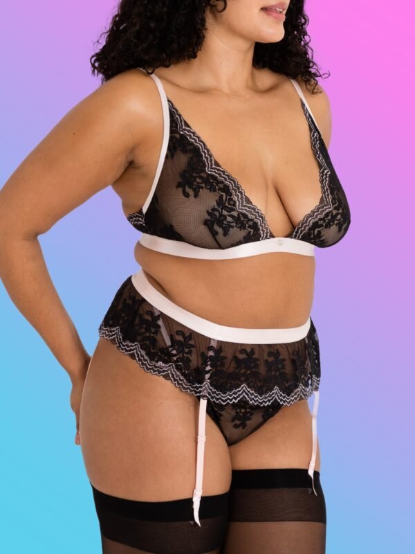a48103g85835_2 Lovehoney Plus Size Lustrous Lace Black Bra