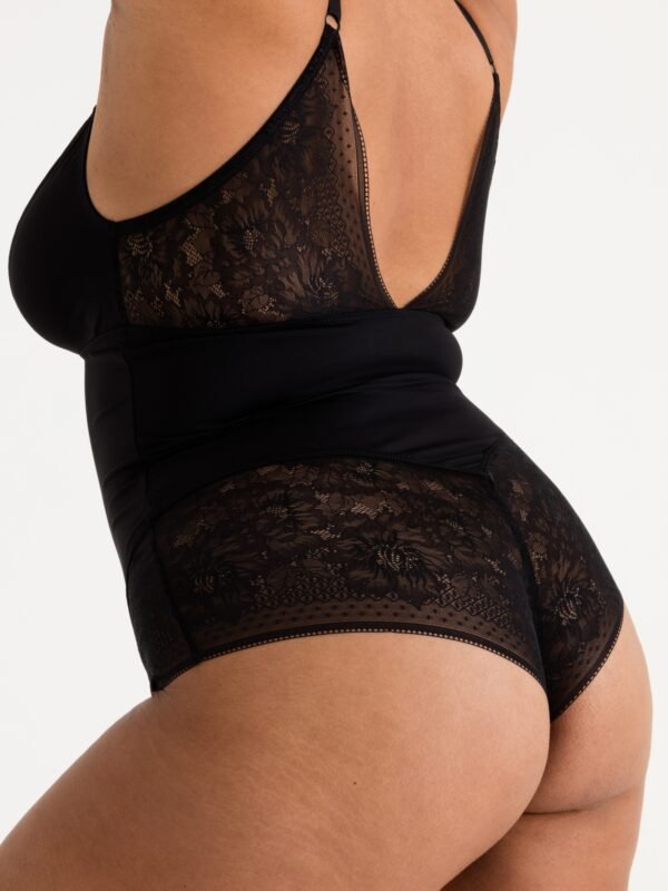 Lovehoney Plus Size Hourglass Black Smoothing Sleeveless Crotchless Teddy