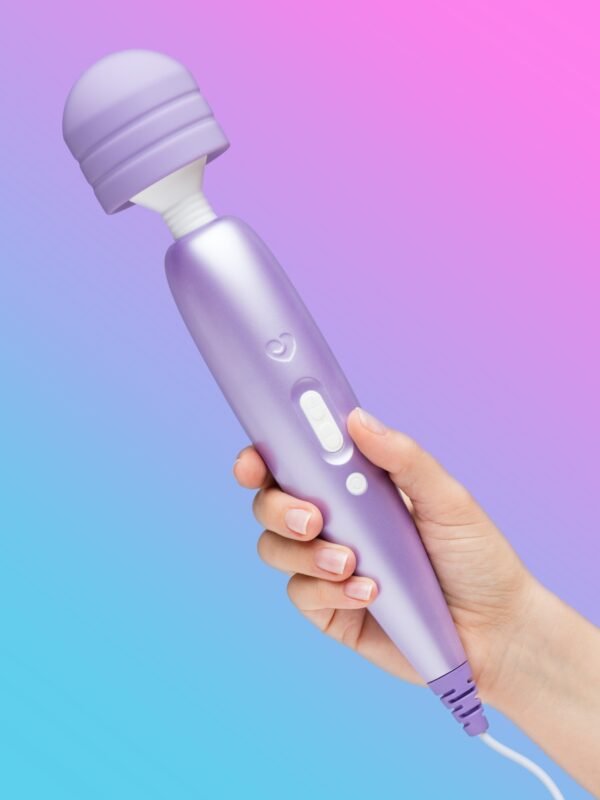 Lovehoney Classic Wand 2.0 Extra Powerful Multispeed Mains Powered Wand Vibrator