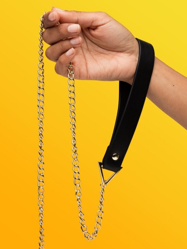 Ouch! Milan Faux Leather Collar with Leash